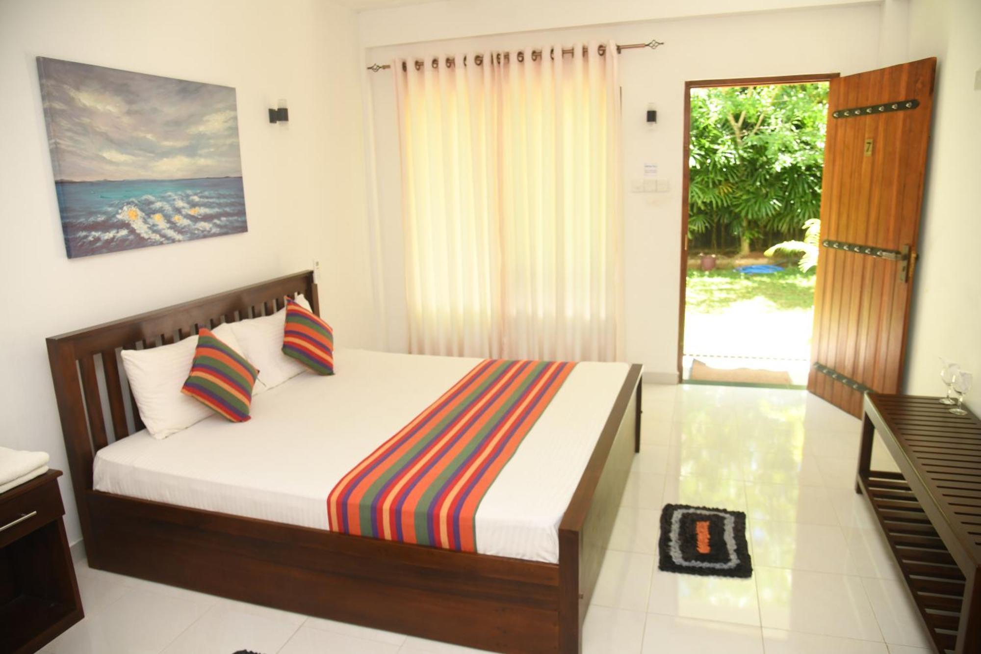 Wild Park Safari Home Stay Udawalawe Bagian luar foto