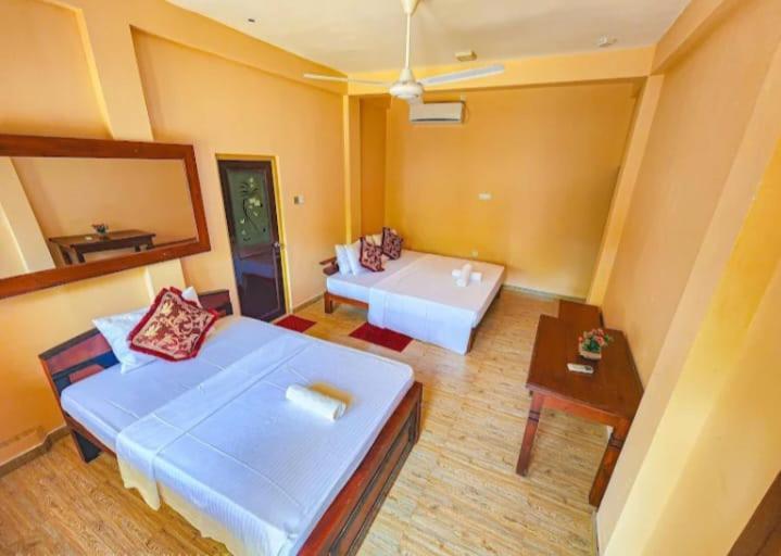Wild Park Safari Home Stay Udawalawe Bagian luar foto