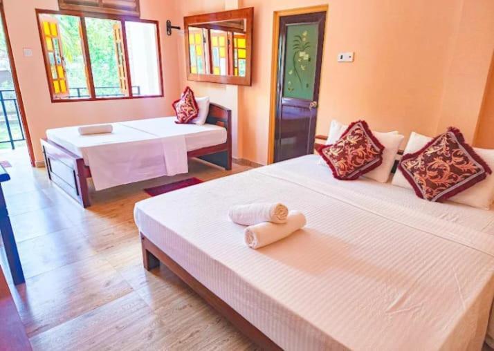 Wild Park Safari Home Stay Udawalawe Bagian luar foto