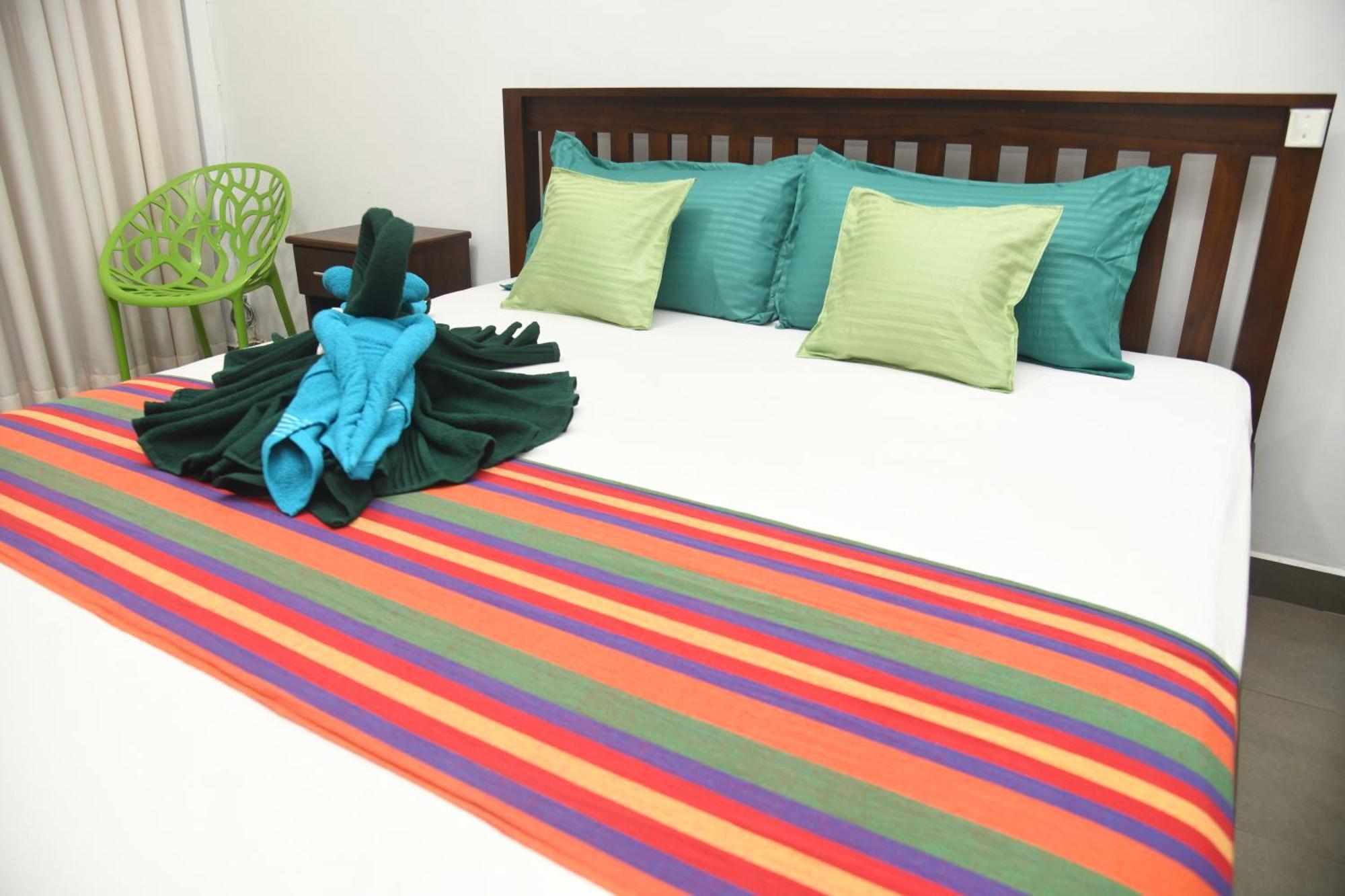 Wild Park Safari Home Stay Udawalawe Bagian luar foto